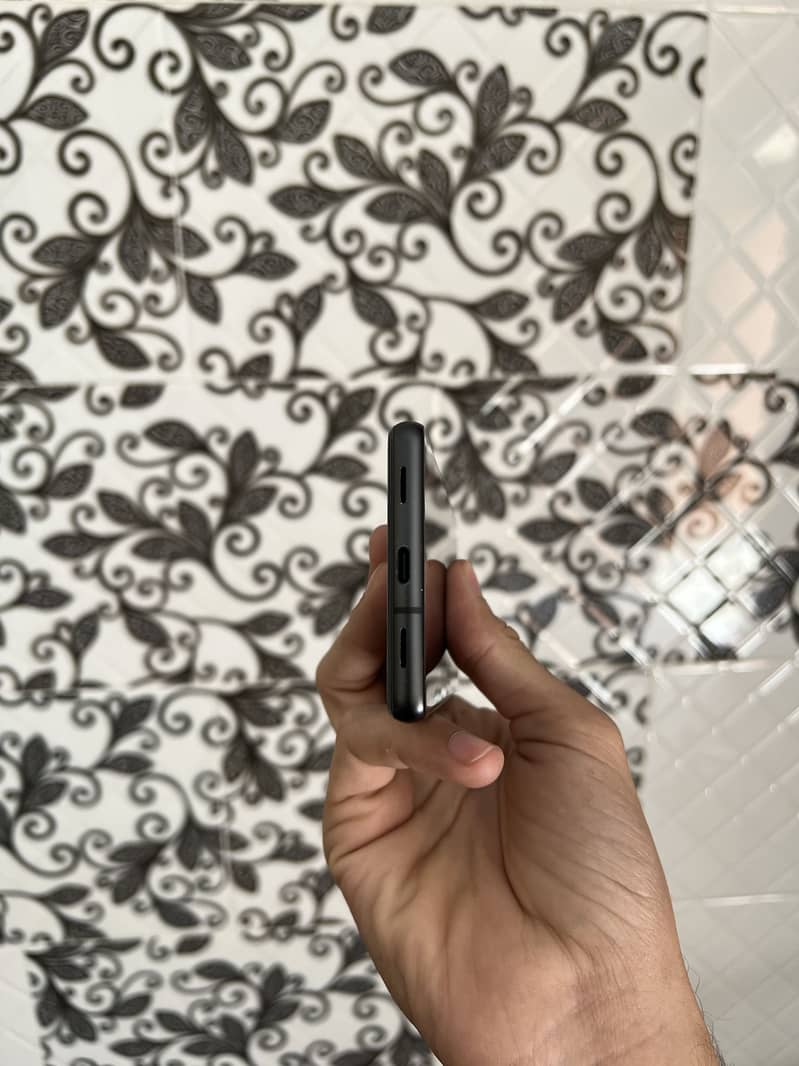 Google Pixel 7A 2