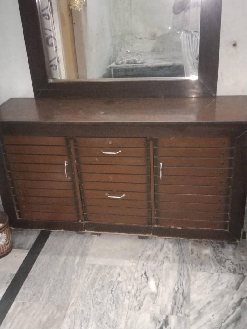 Dressing table 1
