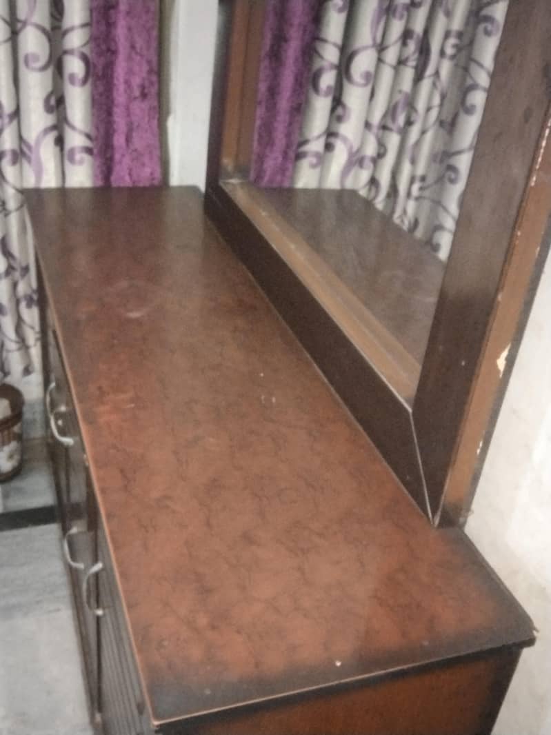Dressing table 3
