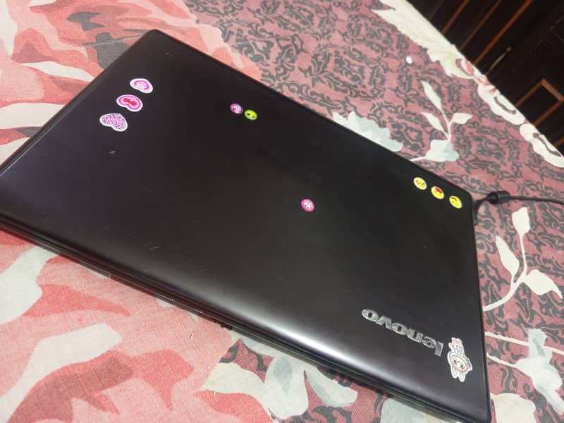 Wirelessbluetooth, 6rows, touchpad2clicks, camera, 640x480pixels 1