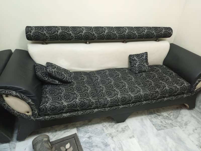 7 seater sofas with centre table 0