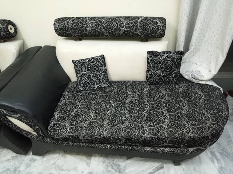 7 seater sofas with centre table 1
