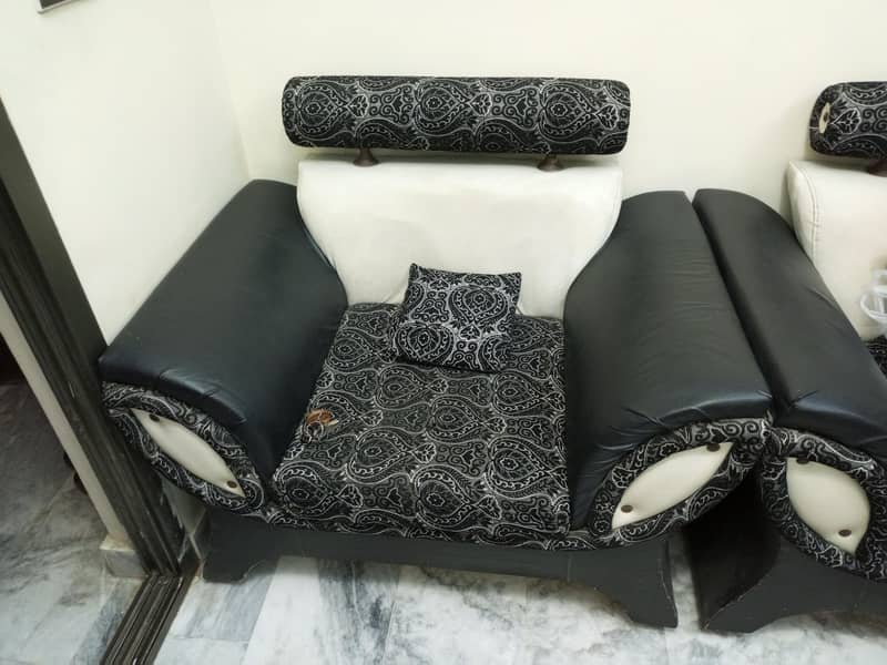 7 seater sofas with centre table 3