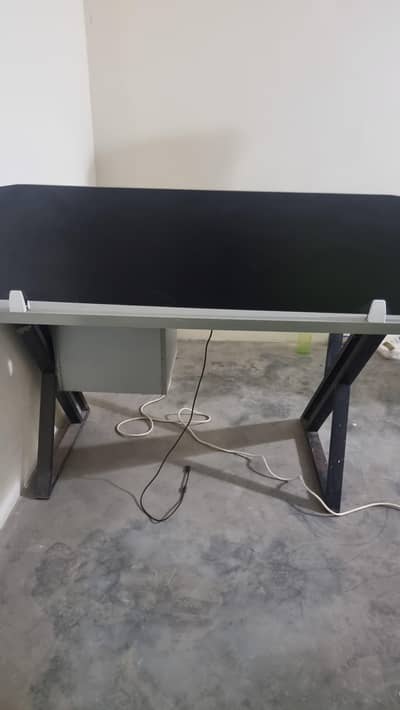 GAMING/OFFICE TABLE FOR SALE