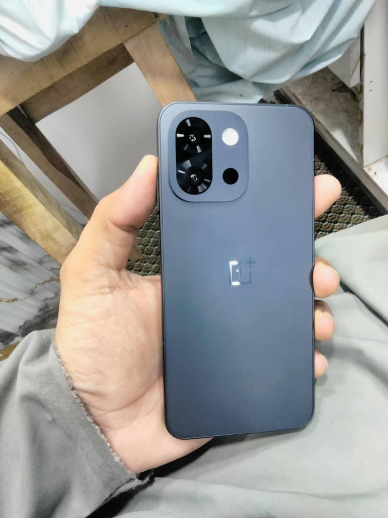 OnePlus 13S 0