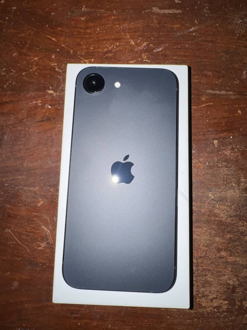 Iphone 16E 10/10 JV 4