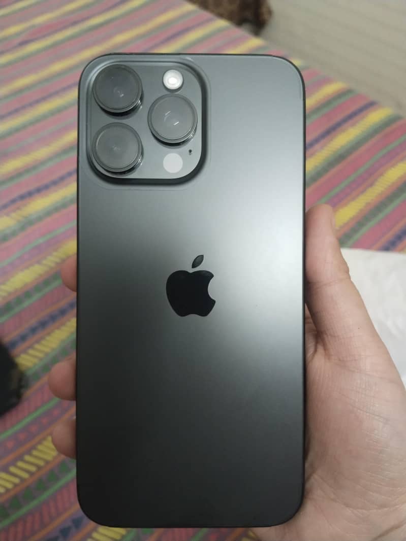 iPhone 15 pro max 0