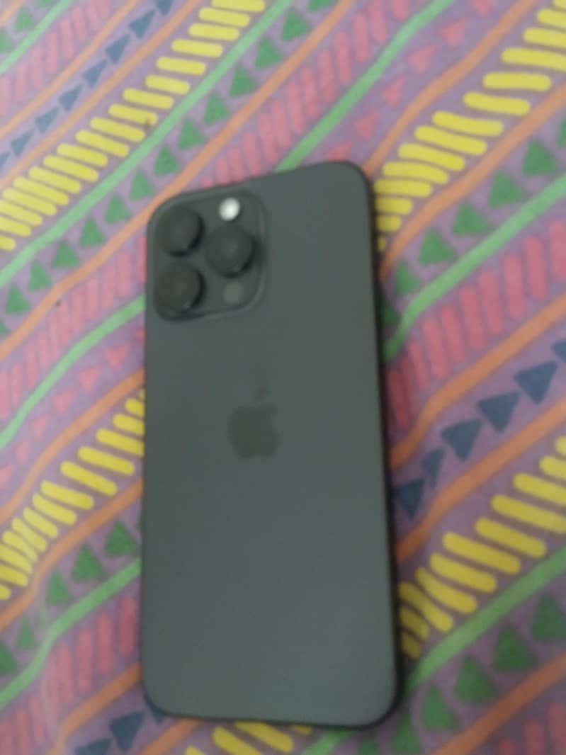 iPhone 15 pro max 1