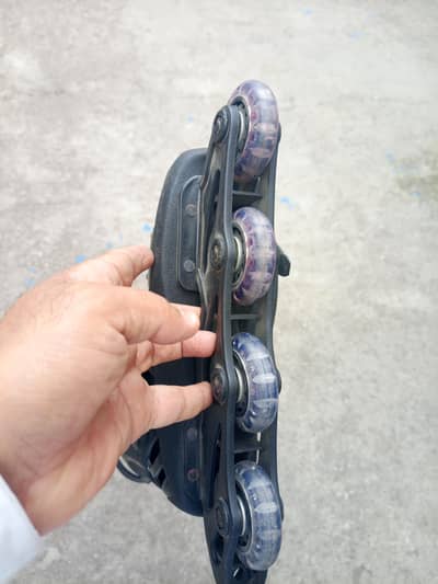 new brand skating shoes