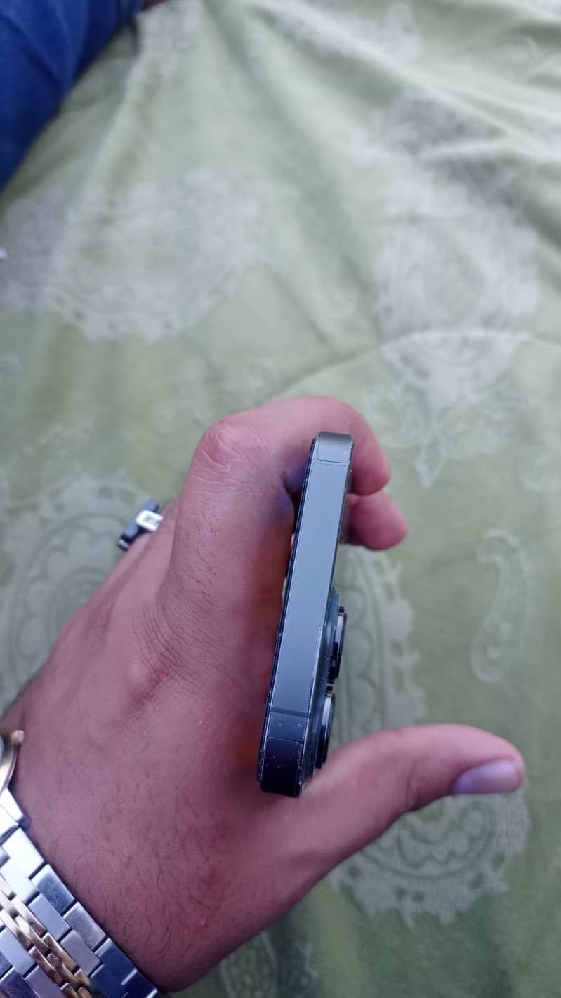 IPhone 13 Pro 3