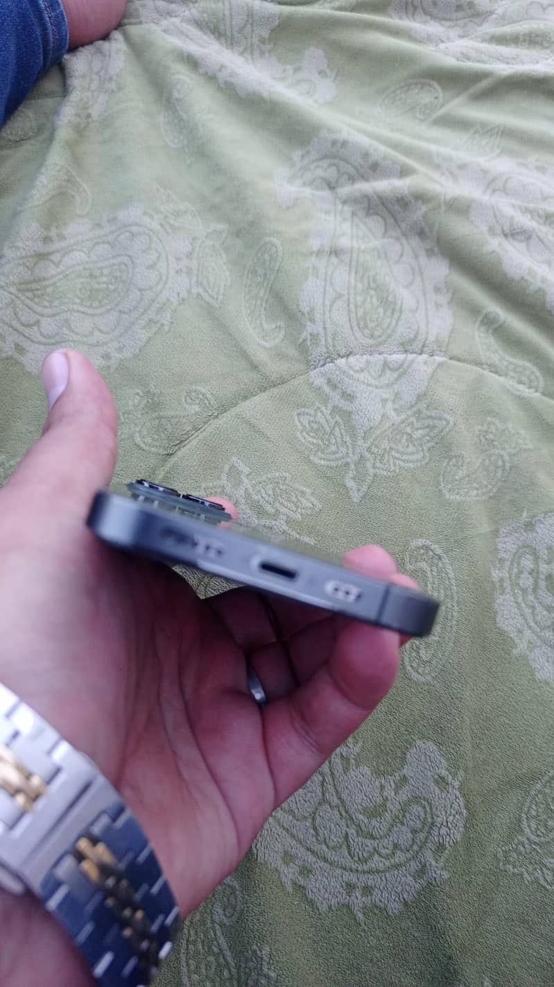 IPhone 13 Pro 4