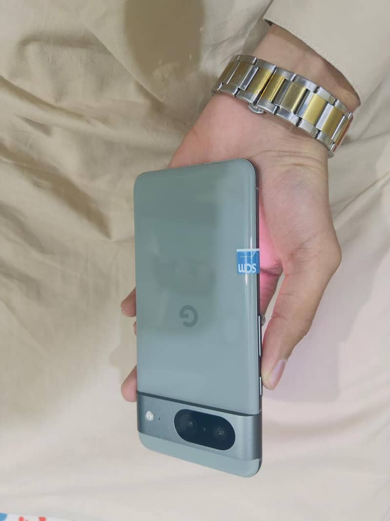 Google Pixel 8 4
