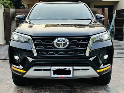 Toyota Fortuner 2021 100% in orignal paint
