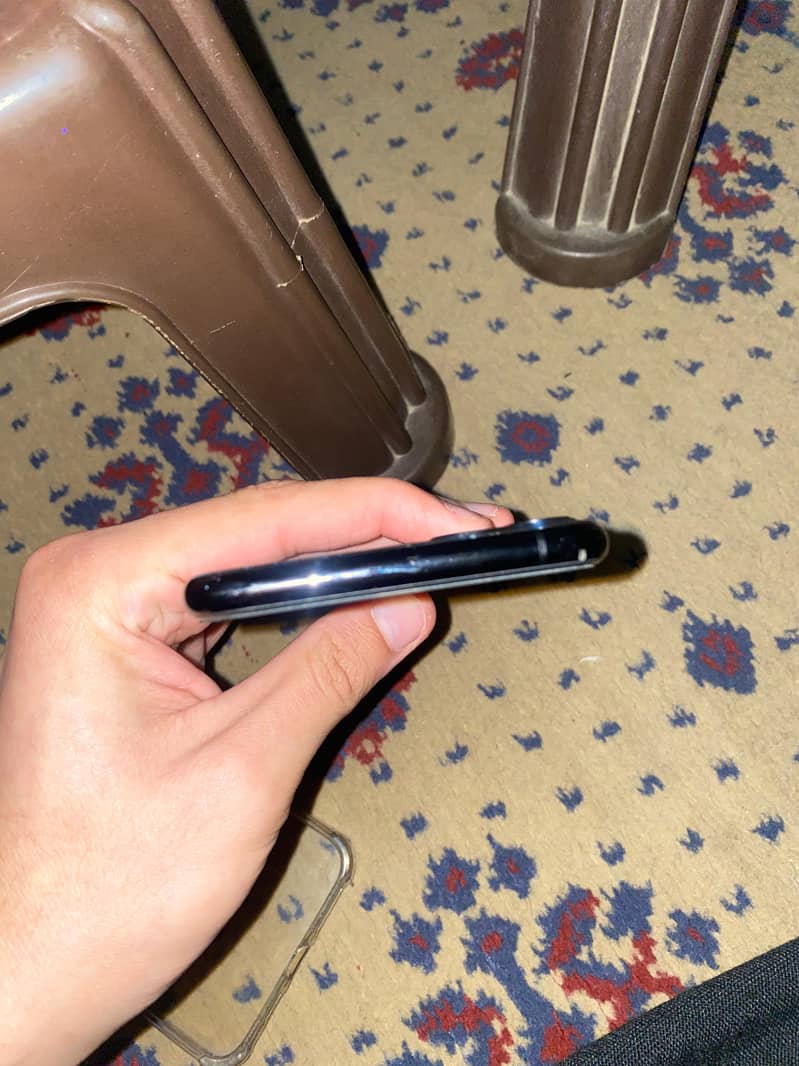 iphone 11 pro max 2