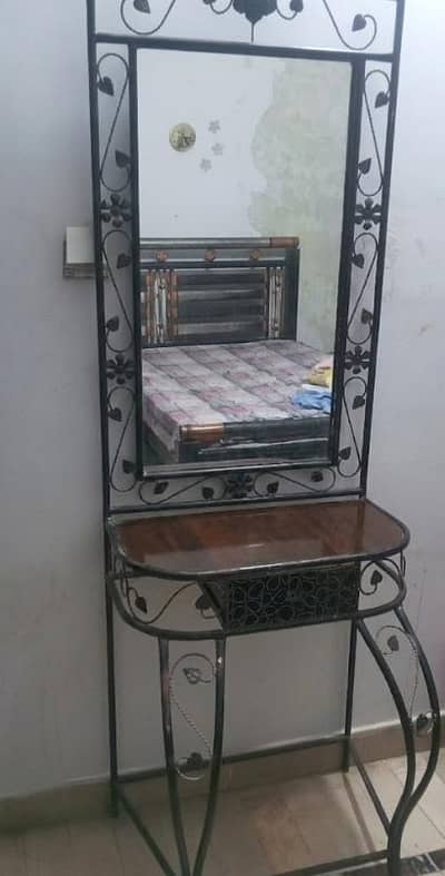 Dressing table for sale