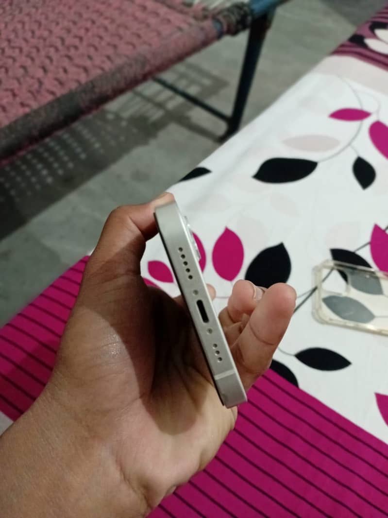 Apple 4