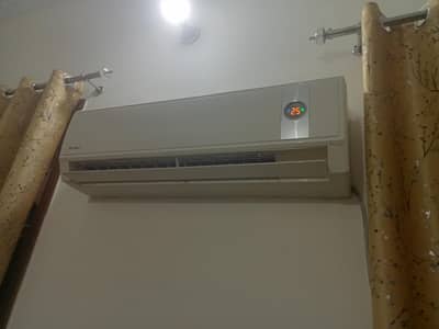 gree 1.5 ton non invertor
