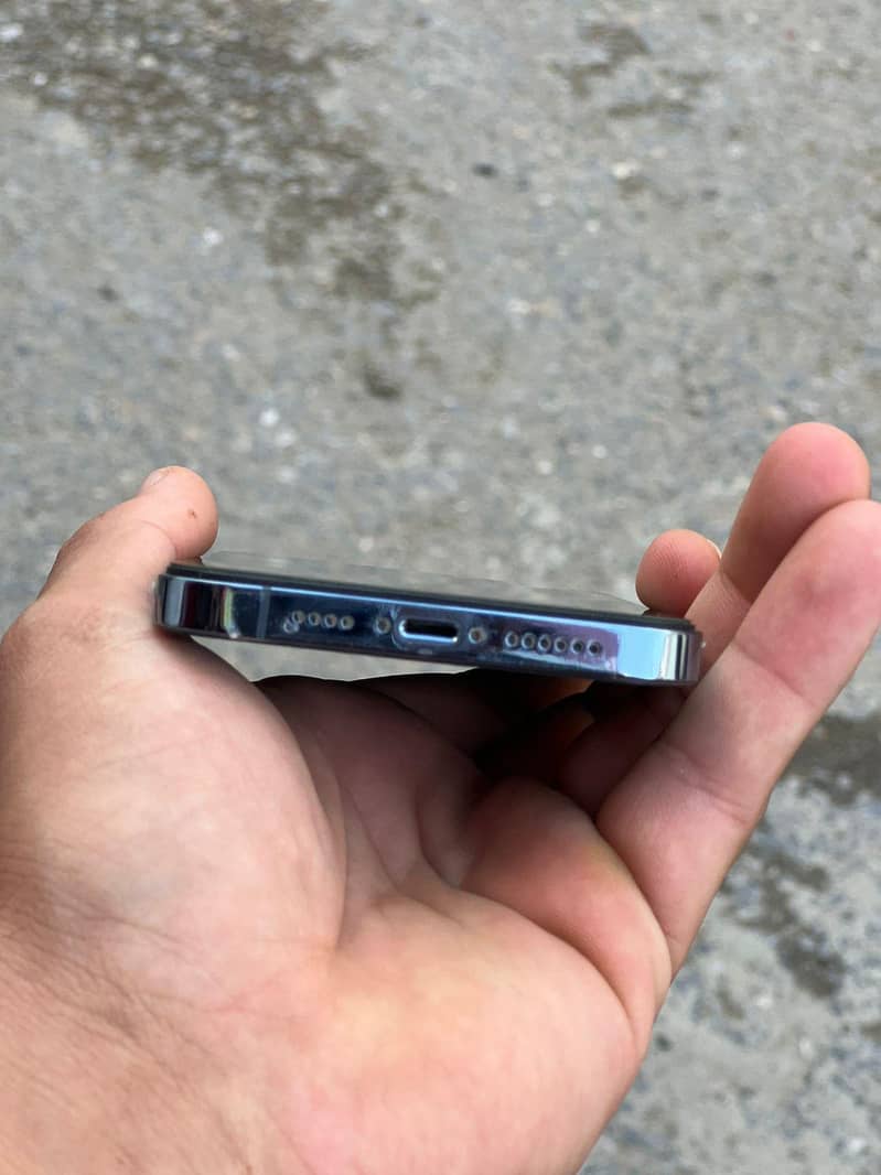iphone 13 pro max 2