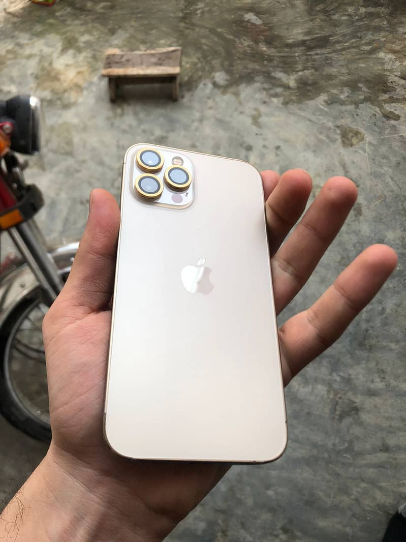 iPhone 12pro max 6