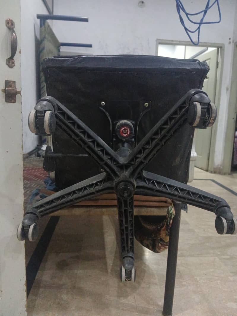 Executive Chair 2