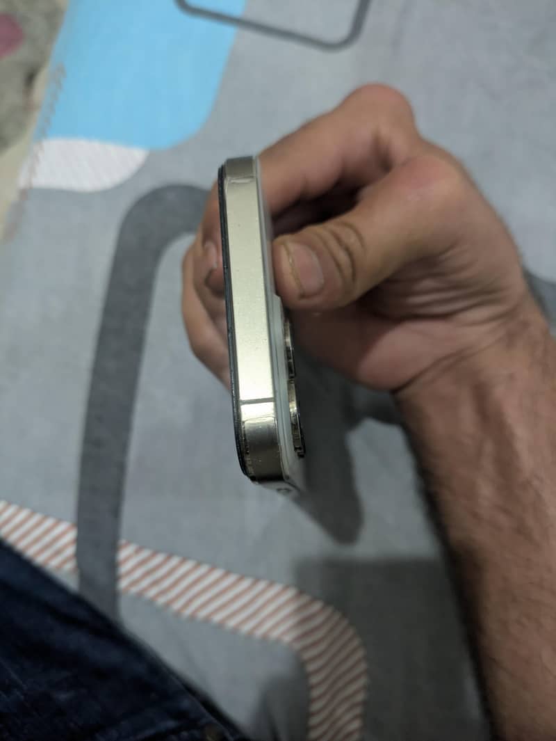 iphone 14 pro max 1