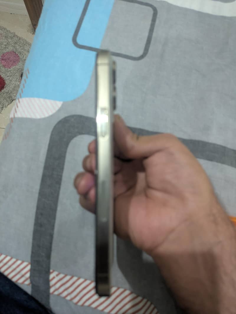 iphone 14 pro max 2