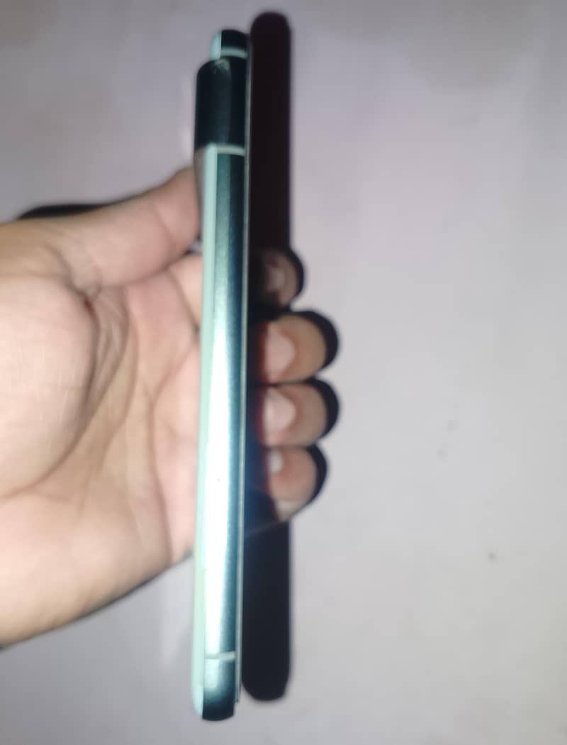google pixel 8 4