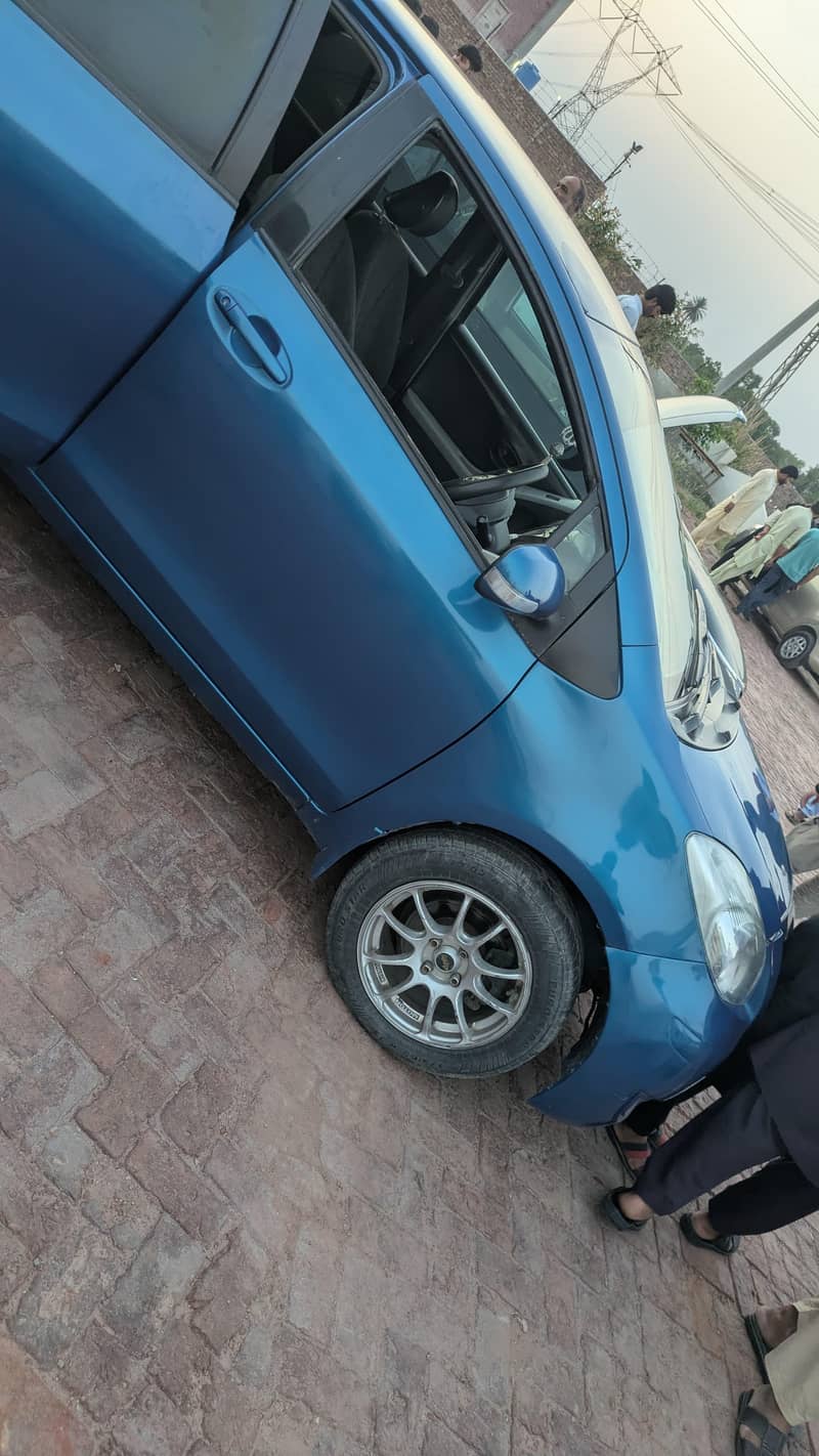 Toyota vitz automatic 1