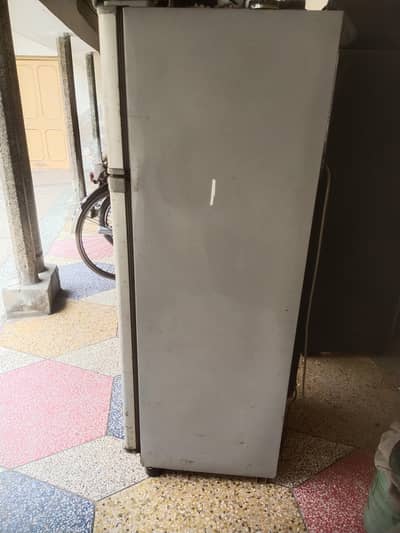 urgent fridge for sale