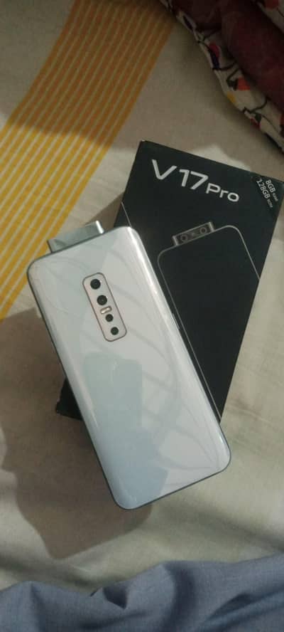 mobilevivo v17 pro 8/128