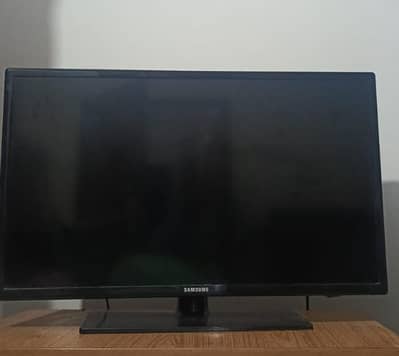 Samsung LED TV 32 Inch (Model: UA32EH4000R) for Sale