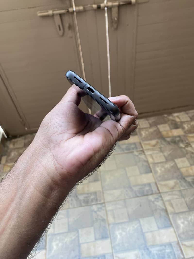 Pixel 8 4