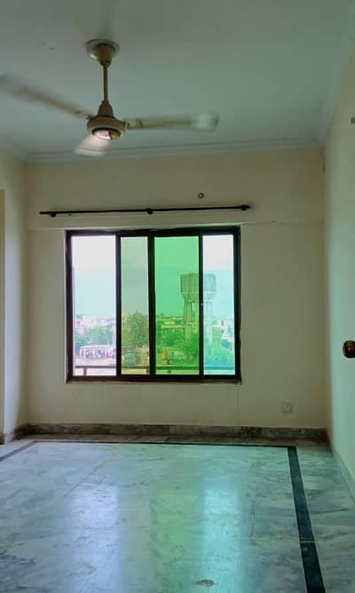 D17 st 48 ground floor 3bed for rent