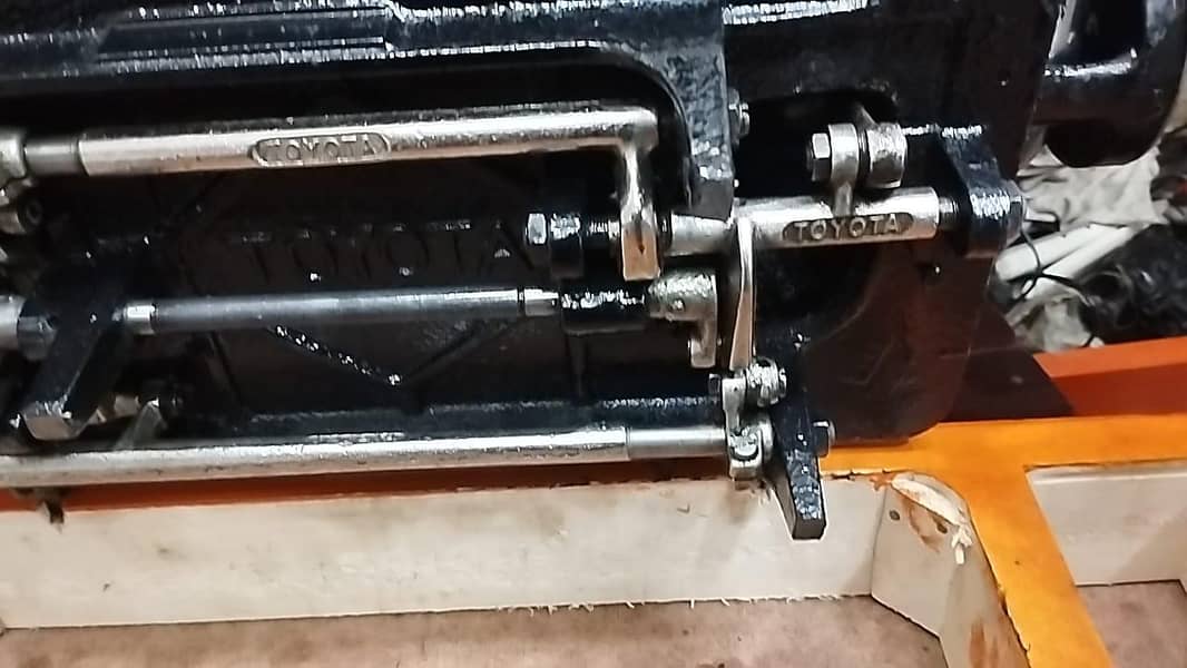 sewing machine 4