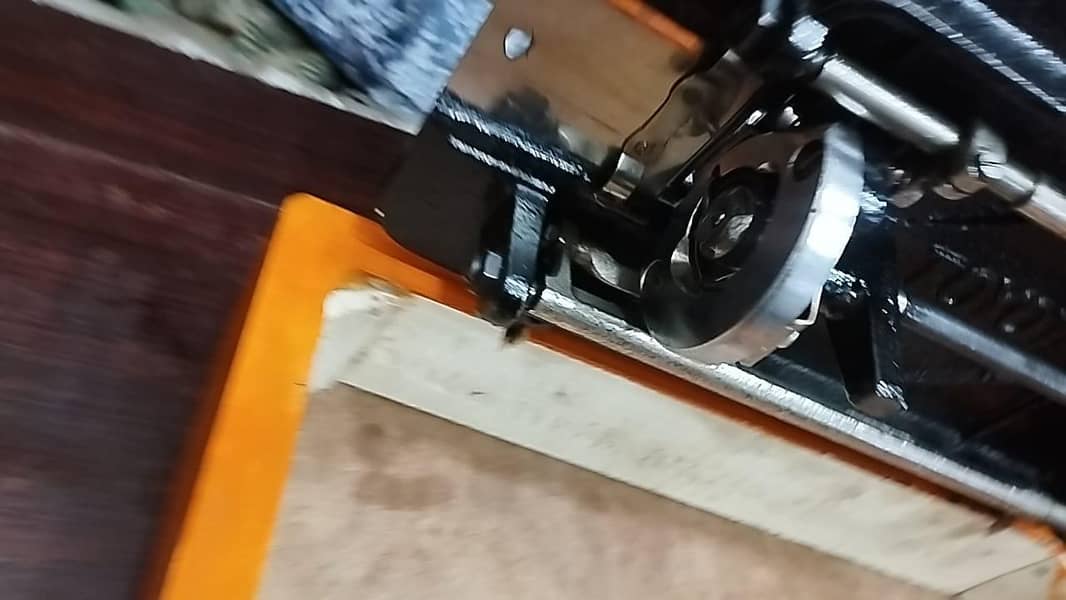 sewing machine 5