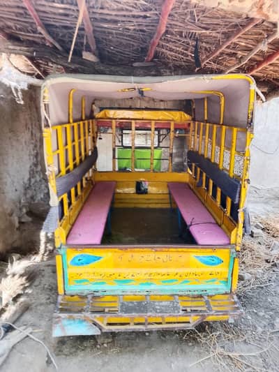 United 100 riksha