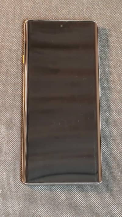 Techno Camon 40 Pro  0333 3481900