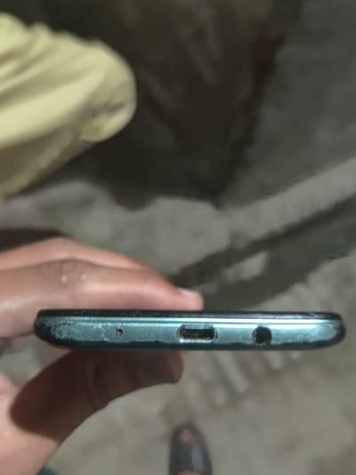 Infinix hot 11 play 4gb ram 128 gb menory