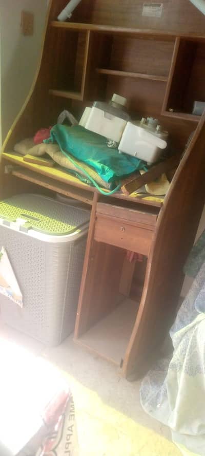 Computer Table for sale