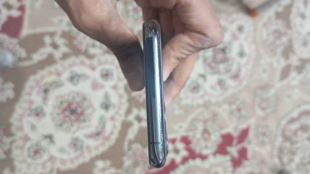iPhone 11 Pro 2