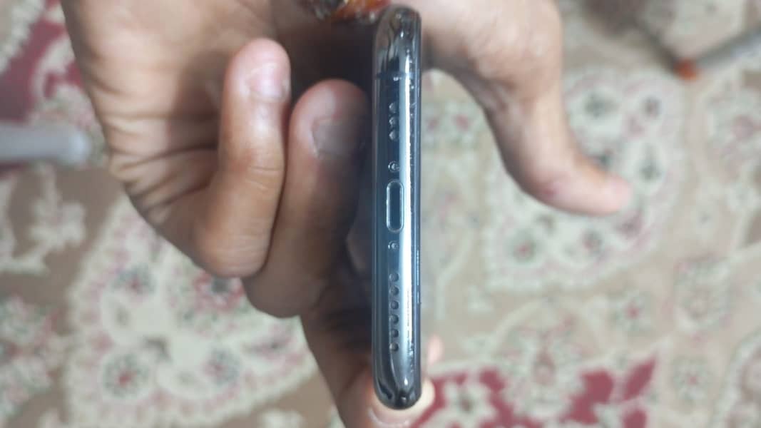 iPhone 11 Pro 3