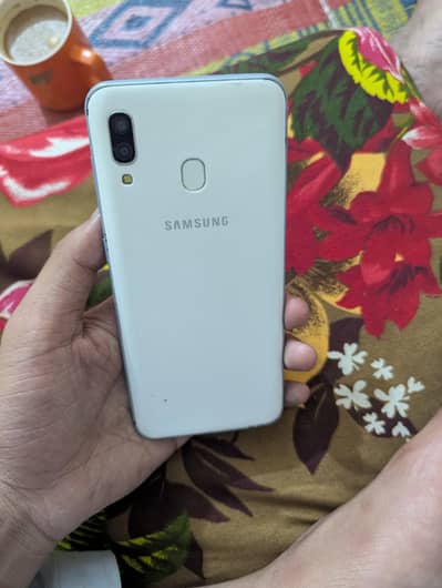 Samsung Galaxy a30 fore sell 4.64