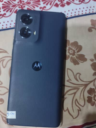motorola edge 2024 8/256