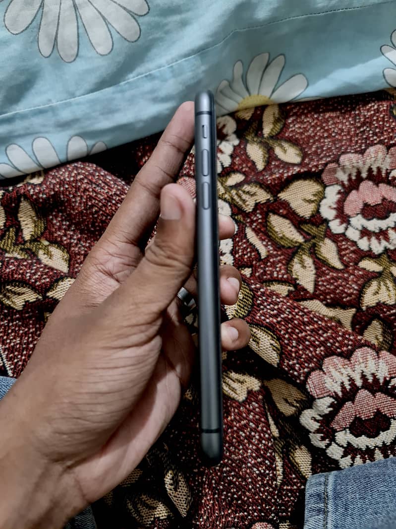 Iphone 11 4