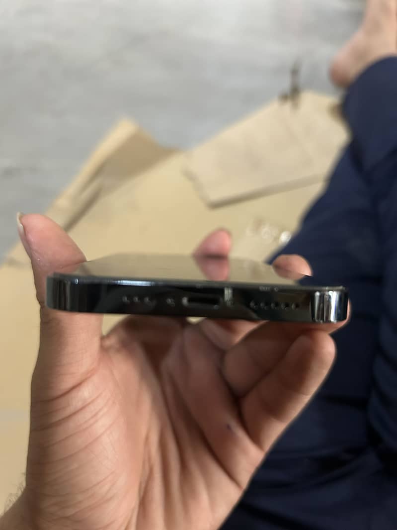 iPhone 12 pro 0