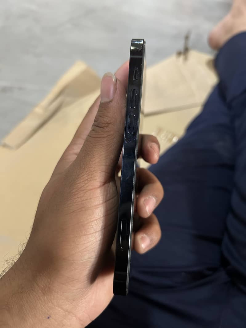 iPhone 12 pro 1