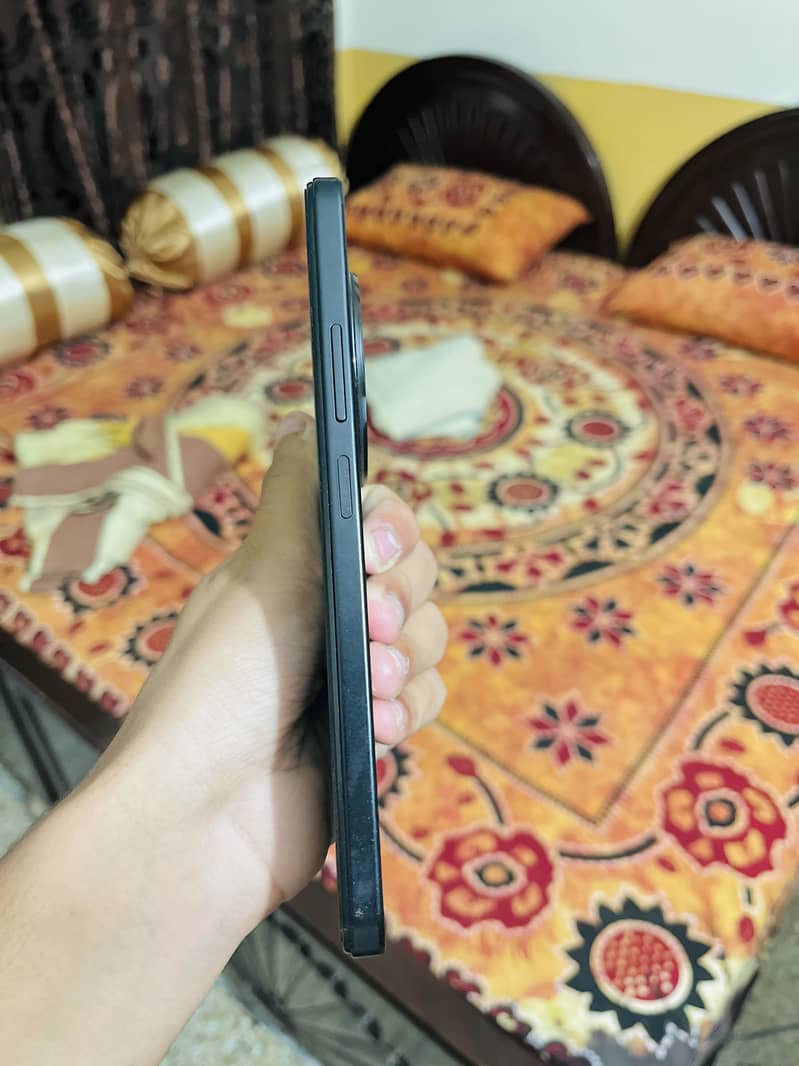 Poco C75 1