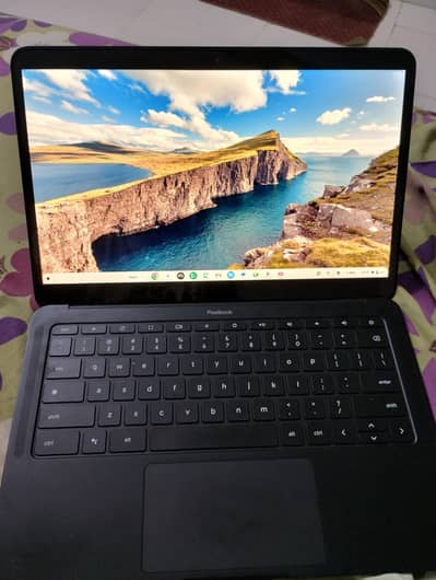 google pixel book Intel core 5i 8GB ROM and 128 GB