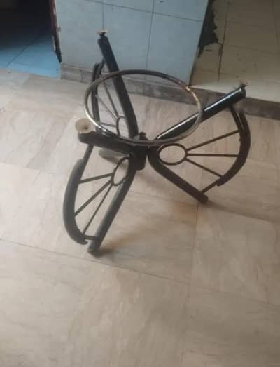 Stylish Glass Table for Sale – Strong & Elegant Design