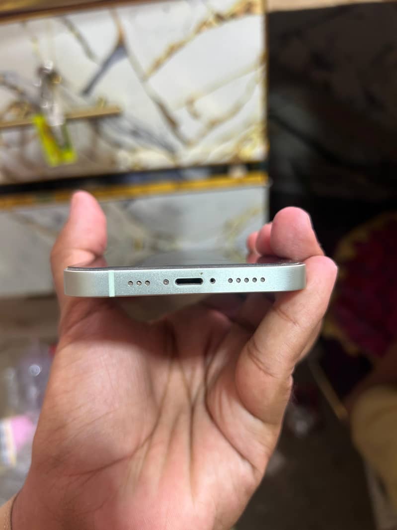 Apple iPhone 12 2